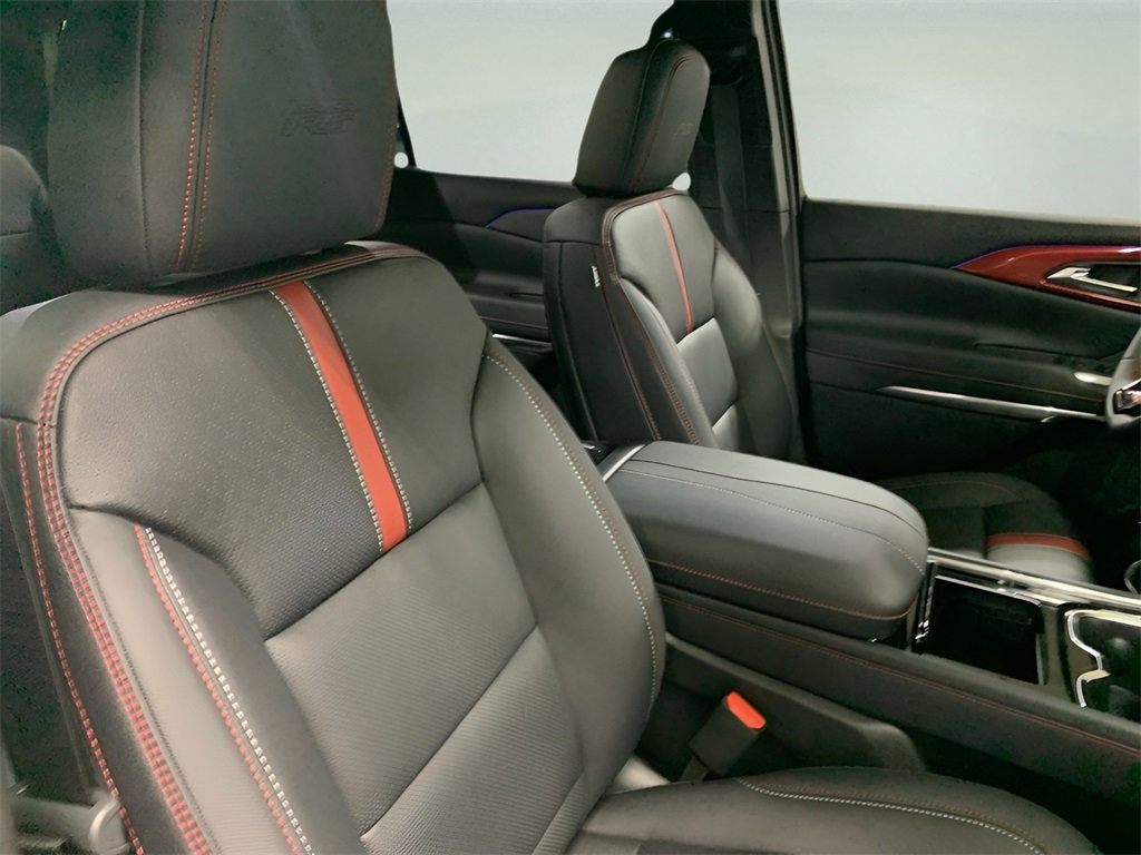 2026 Chevrolet Traverse RS photo 13