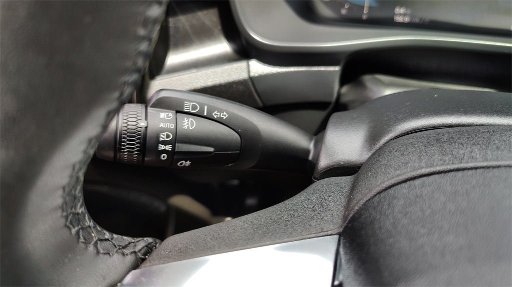 2023 Volvo XC40 Recharge Ultimate photo 18