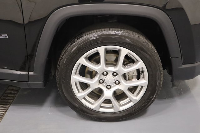 2023 Jeep Compass Latitude Lux photo 26