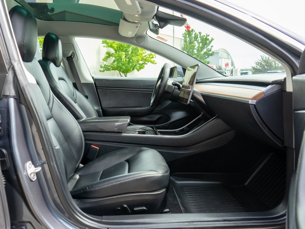 2020 Tesla Model 3 Long Range photo 10