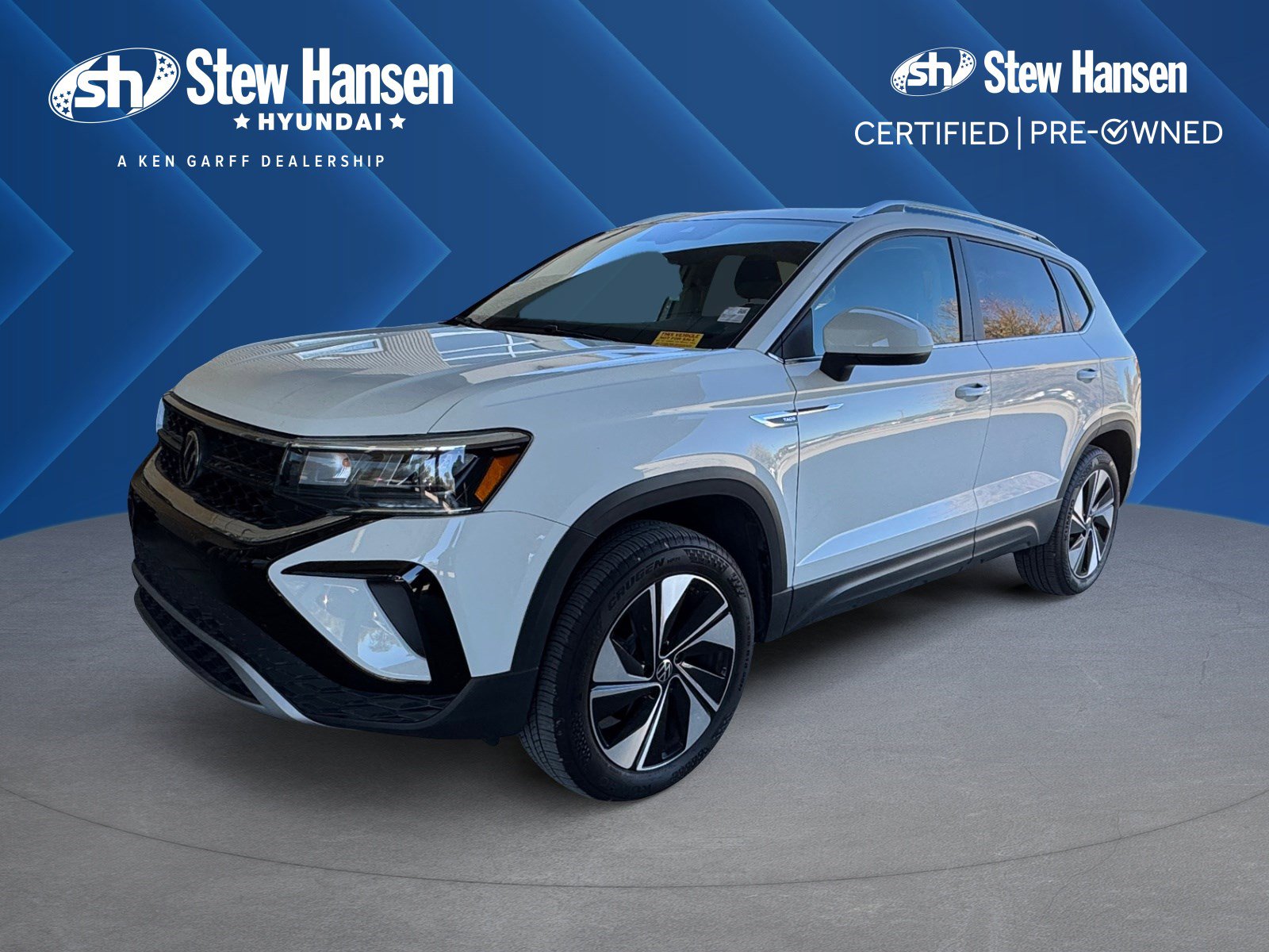 2024 Volkswagen Taos SE's photo