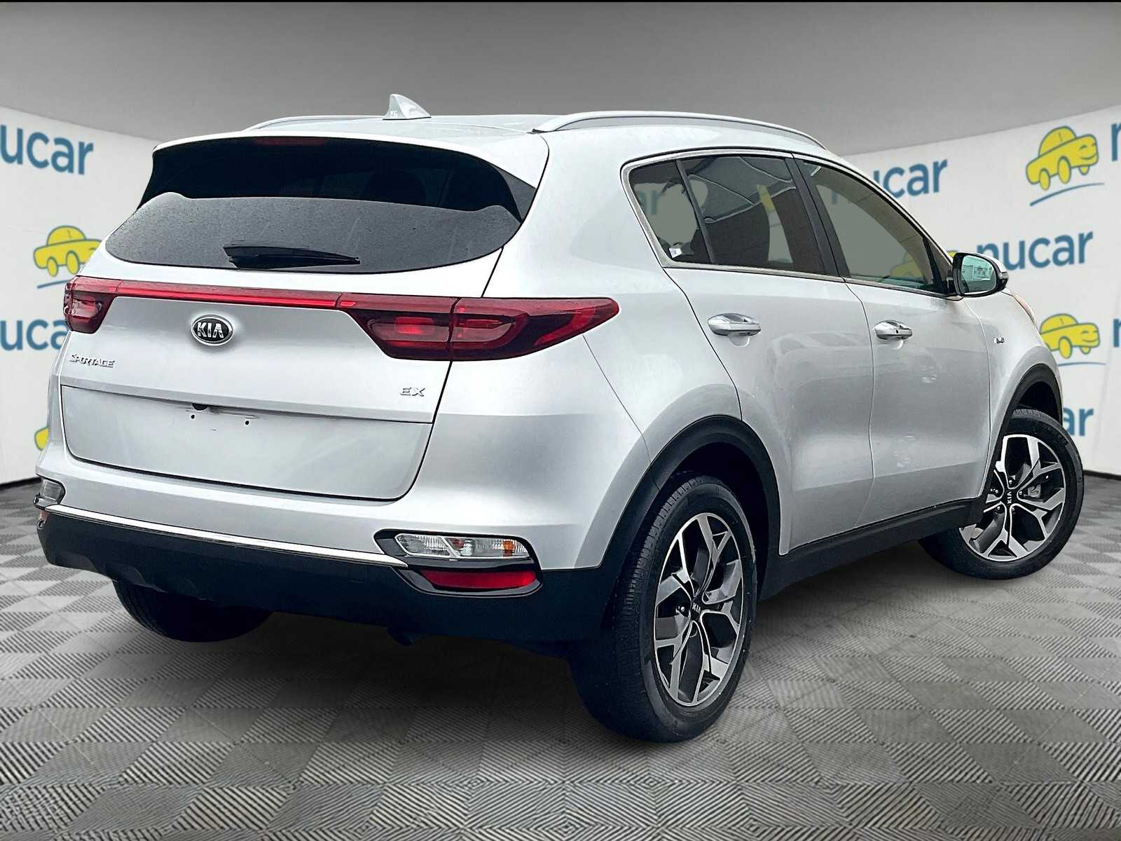 2020 Kia Sportage EX photo 3