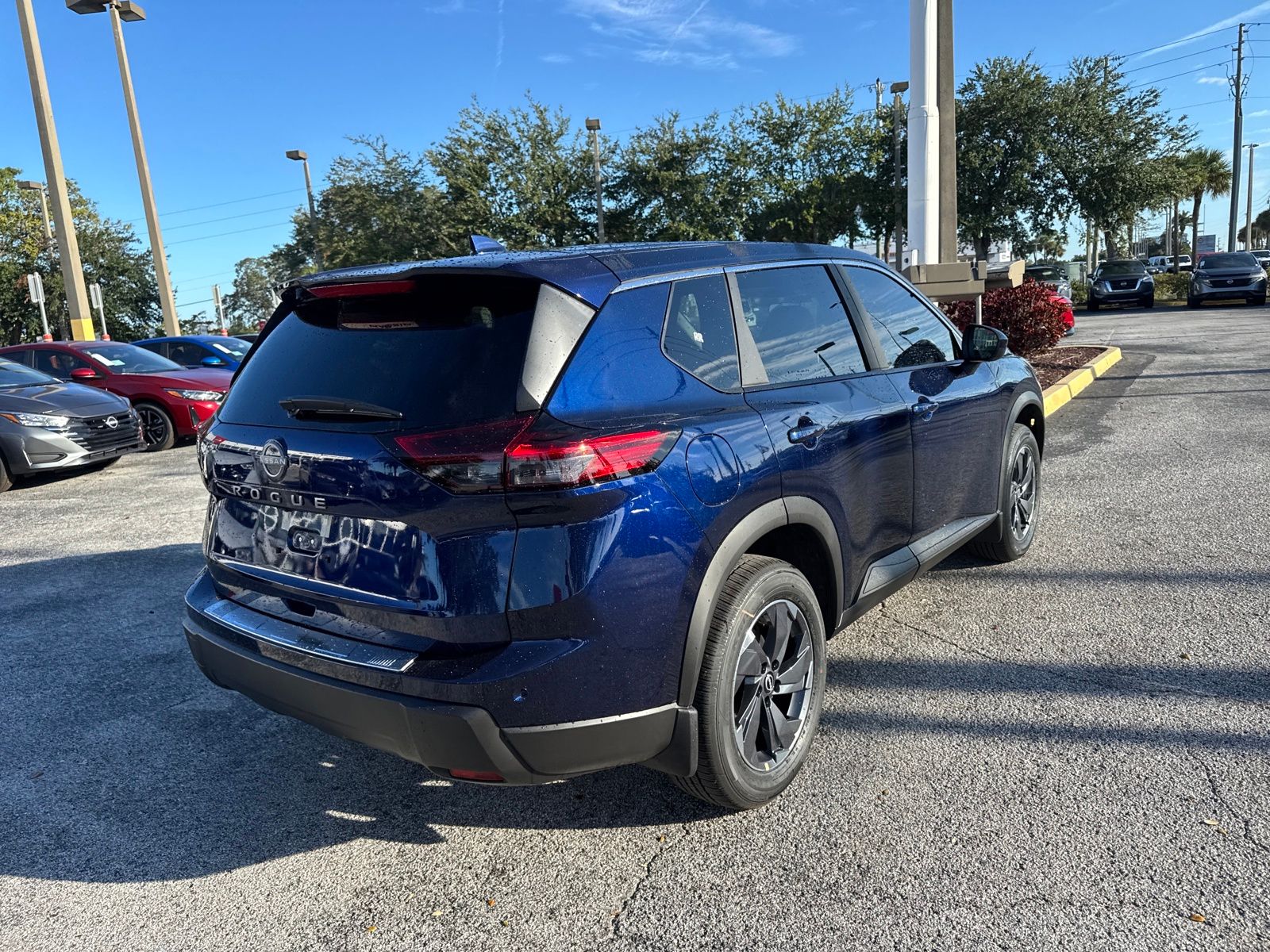 2026 Nissan Rogue SV photo 3