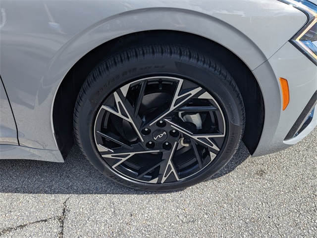 2025 Kia K5 GT-Line photo 17