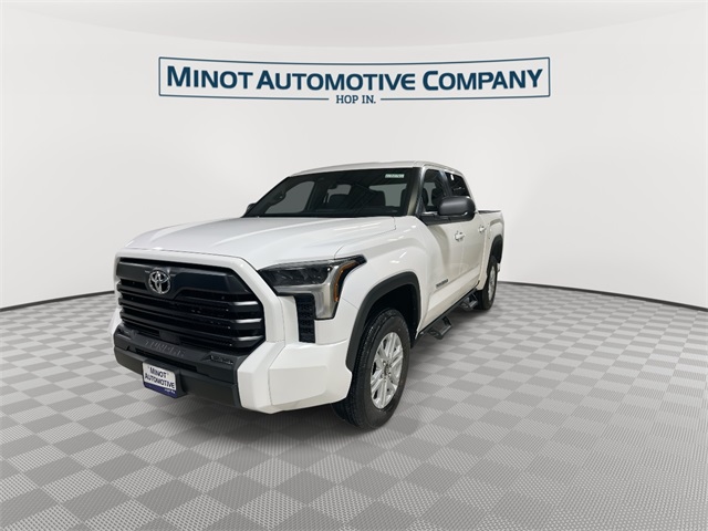 2026 Toyota Tundra SR5 CrewMax photo 4