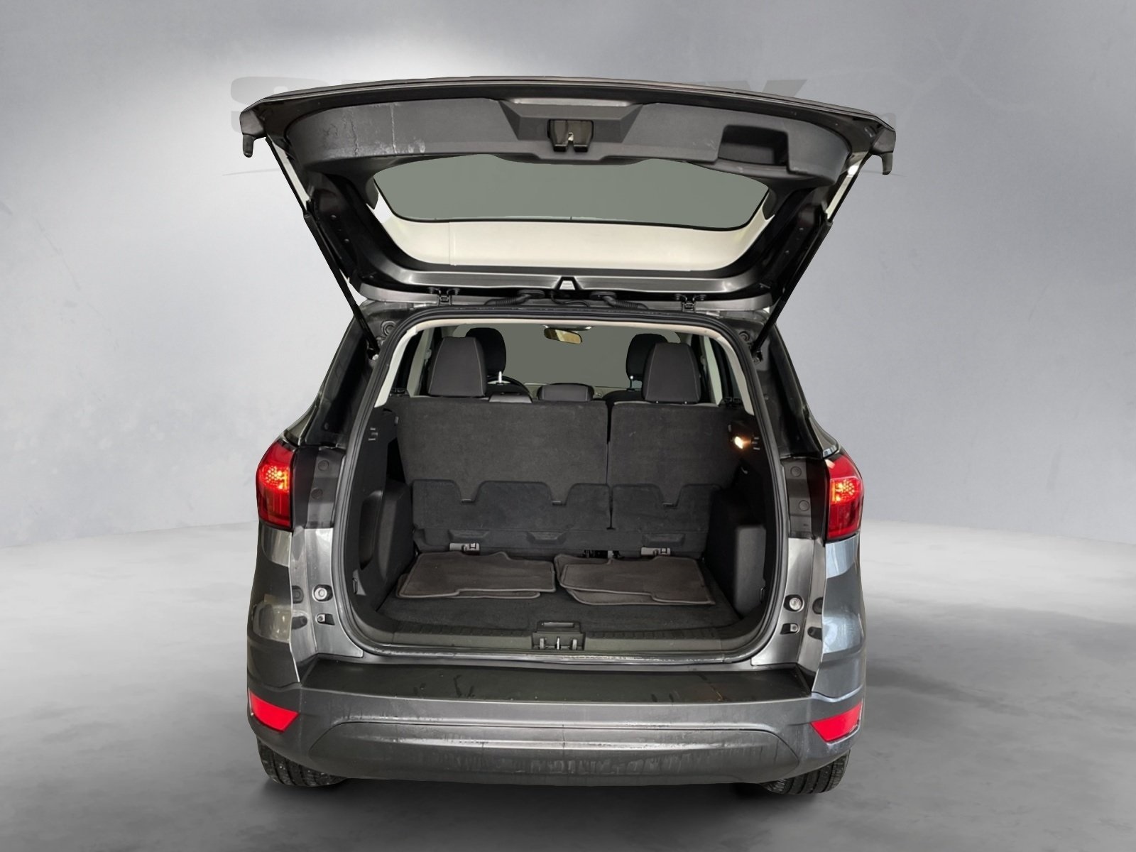 2019 Ford Escape S photo 19
