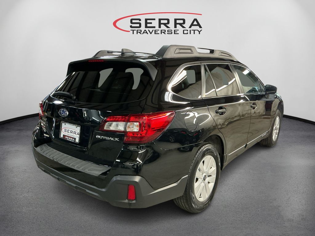2018 Subaru Outback 2.5i Premium photo 5
