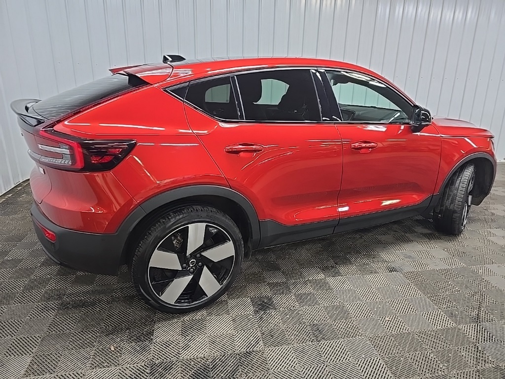 2023 Volvo C40 Recharge Ultimate photo 3