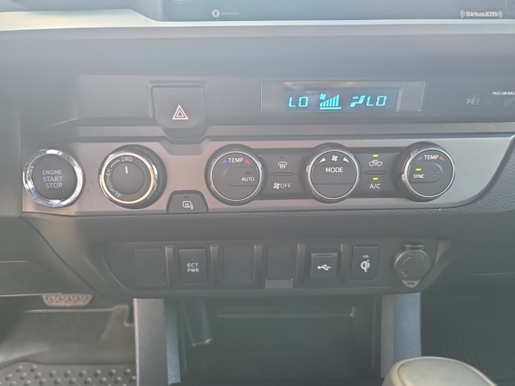 2023 Toyota Tacoma TRD Off-Road photo 22