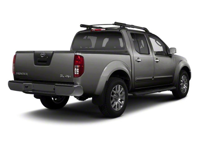 2010 Nissan Frontier SE photo 2