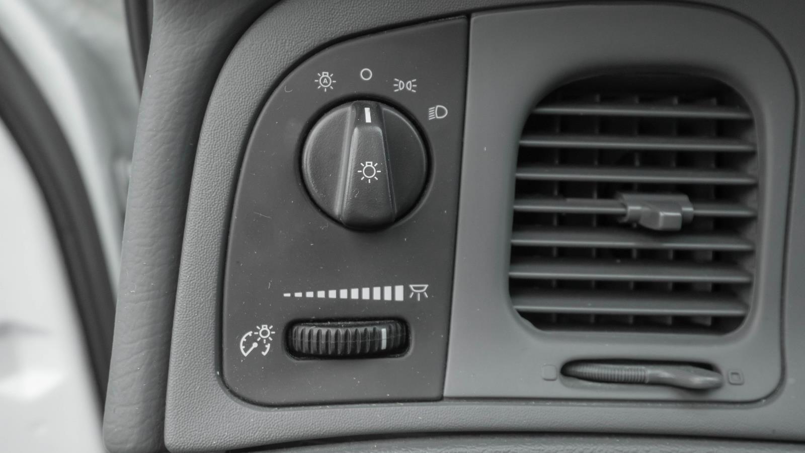 2005 Mercury Grand Marquis GS photo 14