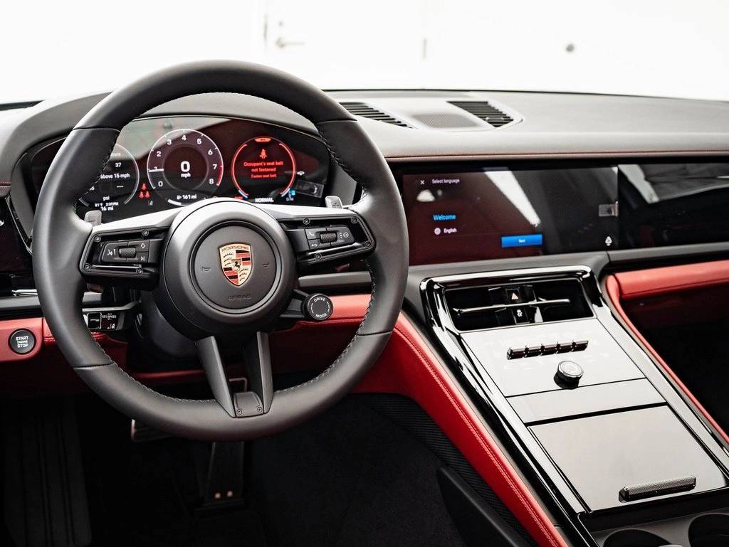 2025 Porsche Panamera 4 photo 4