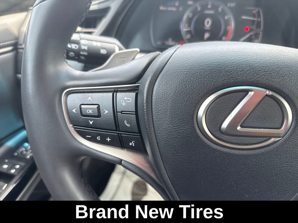 2022 Lexus ES 350 photo 14