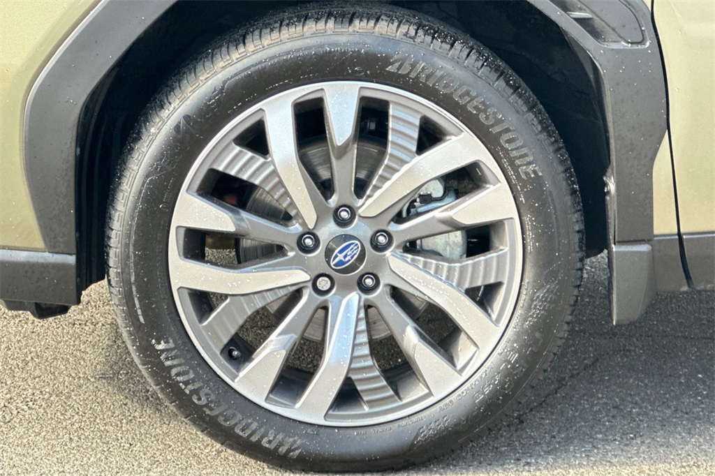 2025 Subaru Forester Touring photo 28