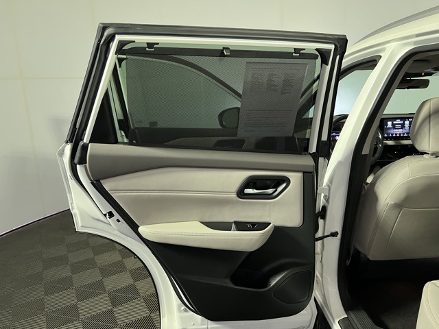 2023 Nissan Rogue SL photo 25