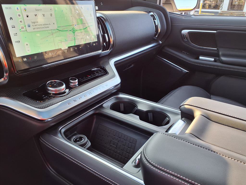 2025 Ford Expedition Platinum MAX photo 19
