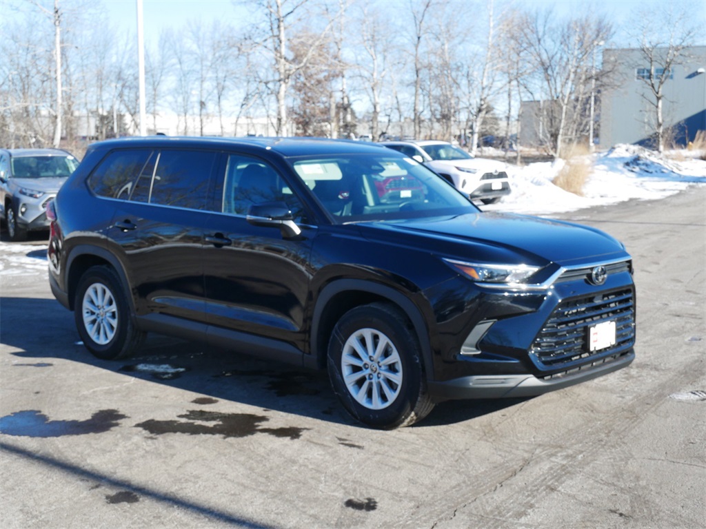 Certified 2025 Toyota Grand Highlander XLE with VIN 5TDAAAB55SS087510 for sale in Minneapolis, Minnesota