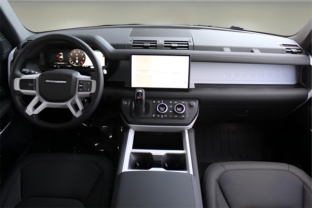 2025 Land Rover Defender 110 S photo 14