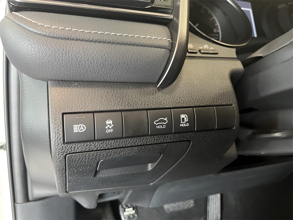 2023 Toyota Camry SE photo 17