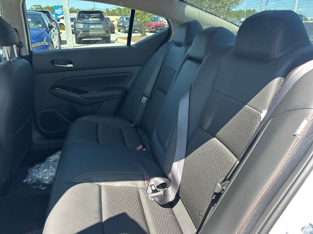 2025 Nissan Altima 2.5 SR photo 19