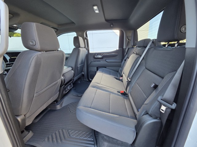 2026 Chevrolet Silverado 1500 RST photo 3