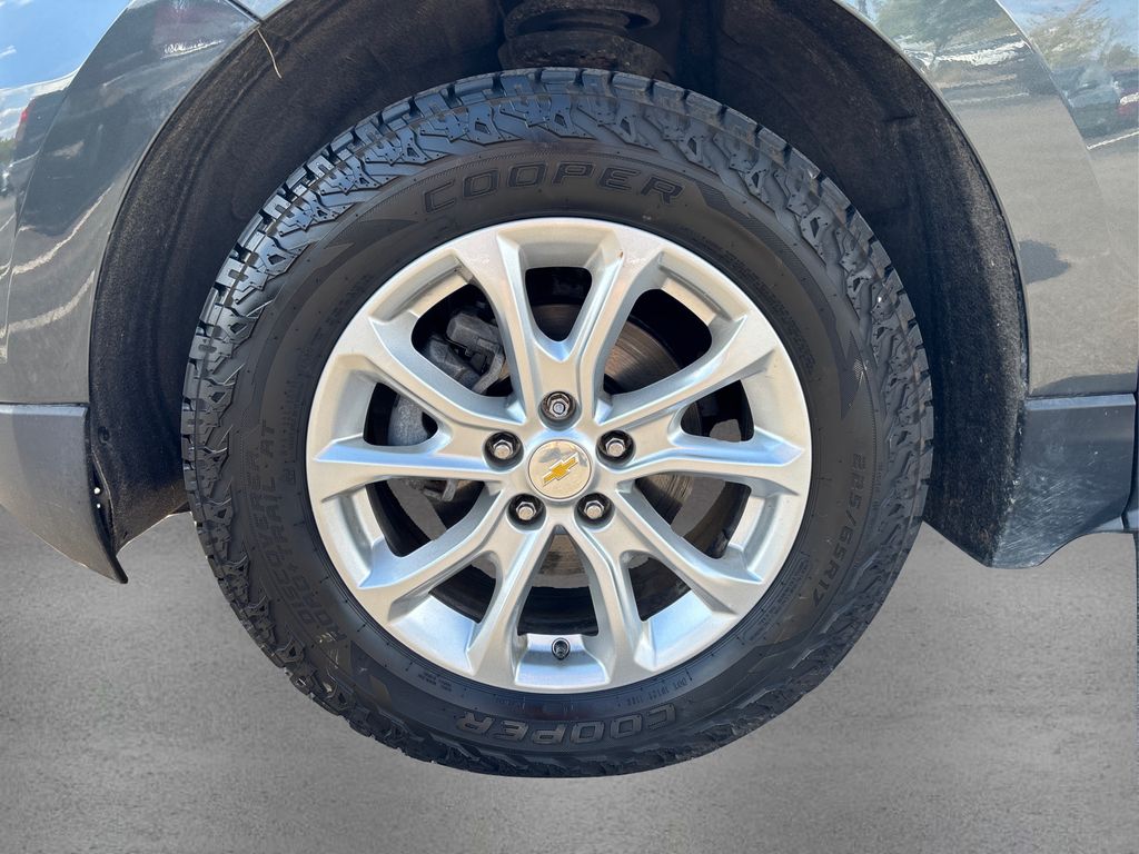 2020 Chevrolet Equinox LT photo 12