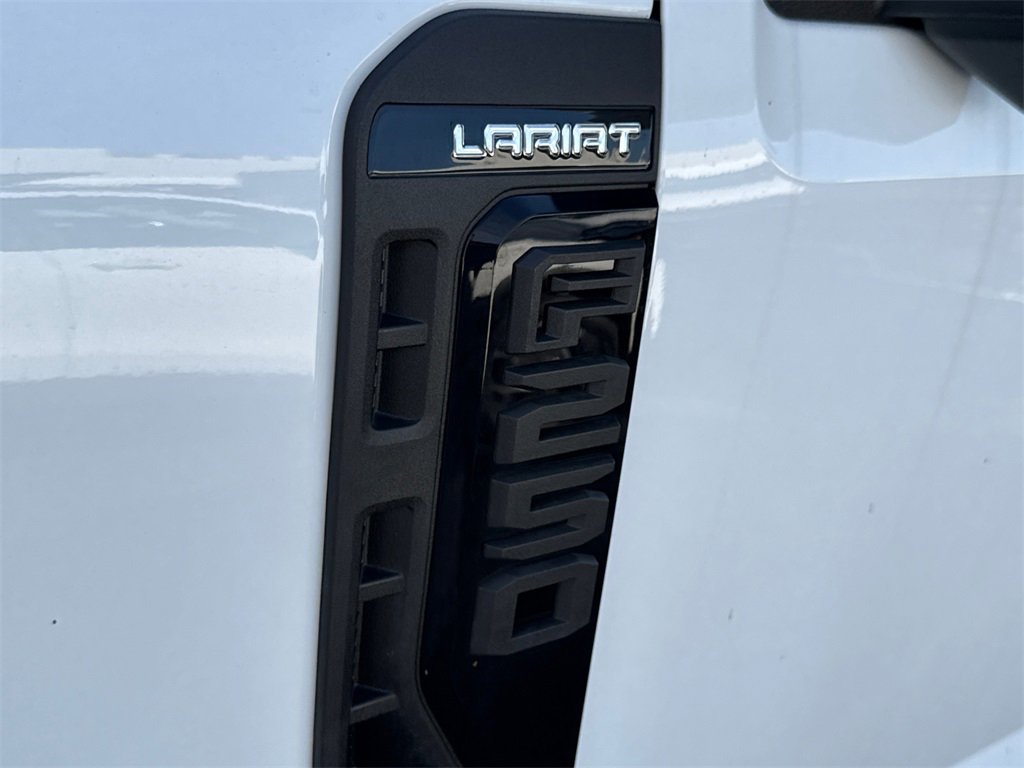 2024 Ford F-250 photo 4