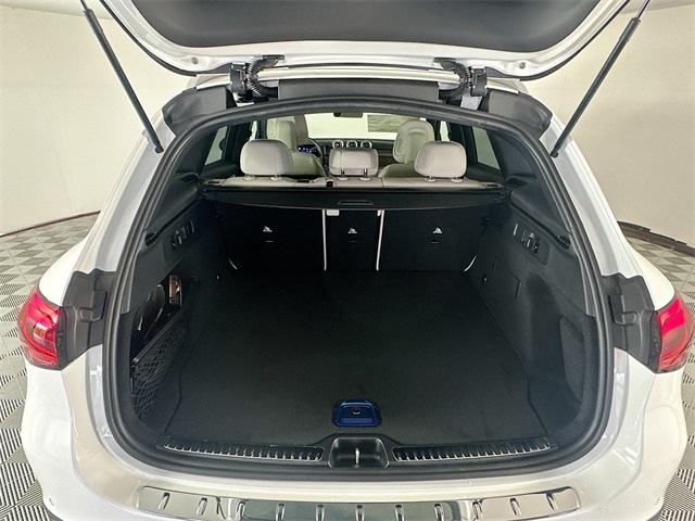 2026 Mercedes Benz GLC 300 photo 22