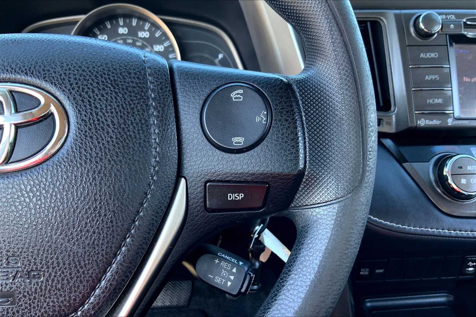 2015 Toyota RAV4 XLE photo 22