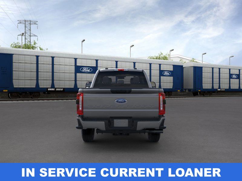 2025 Ford F-250 photo 3