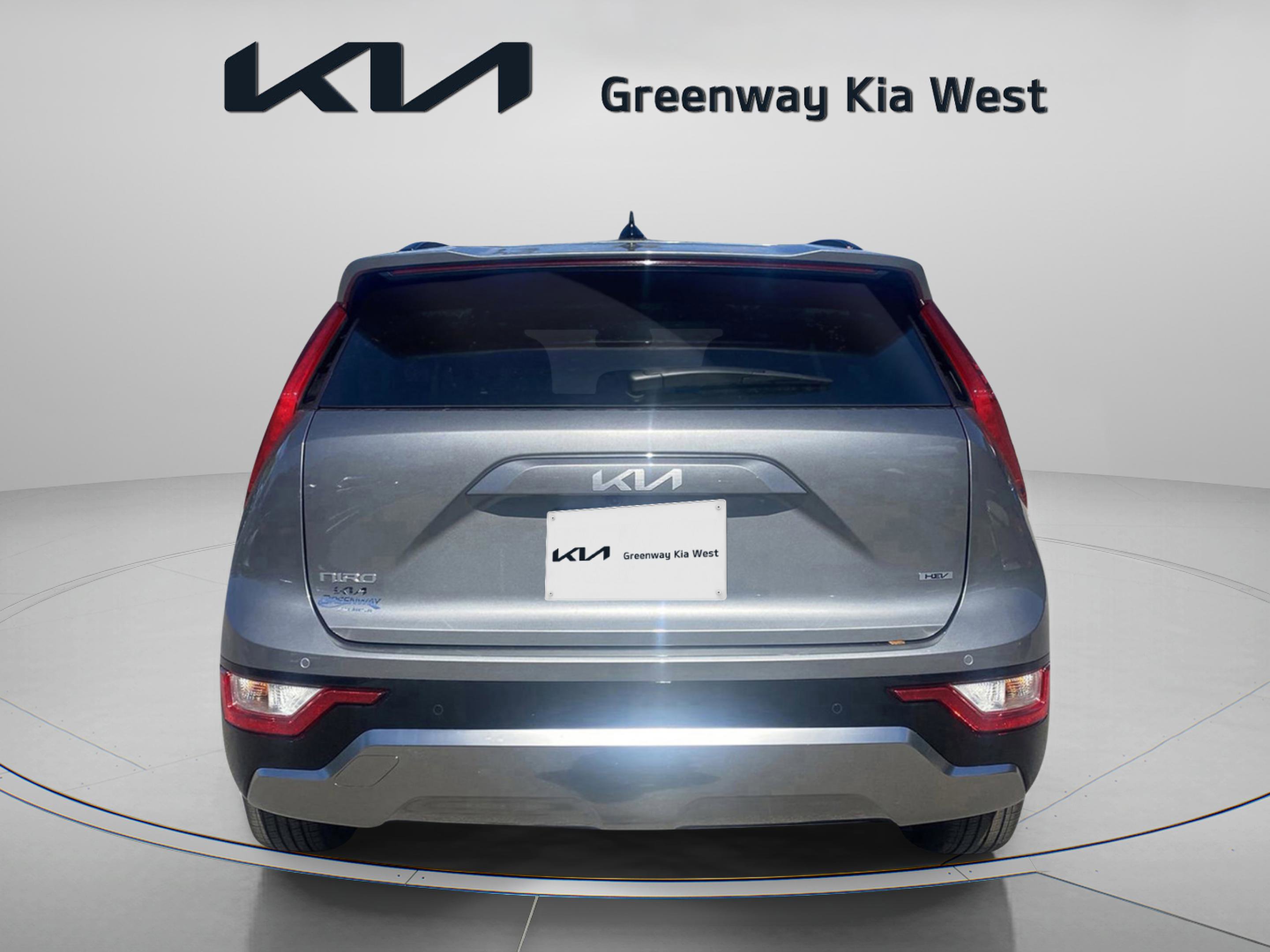 2025 Kia Niro SX photo 3