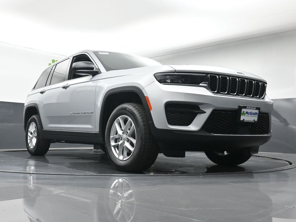 2025 Jeep Grand Cherokee Laredo X photo 21