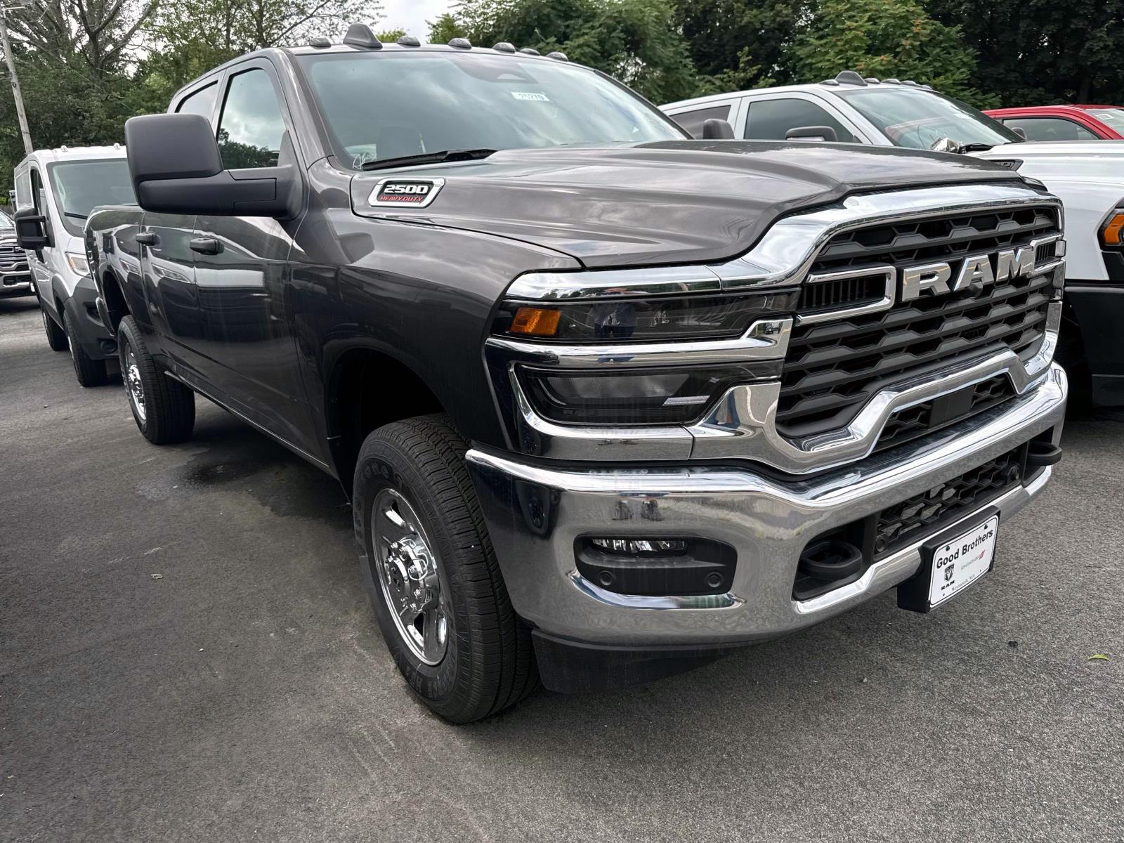 2025 Ram 2500 Tradesman photo 4