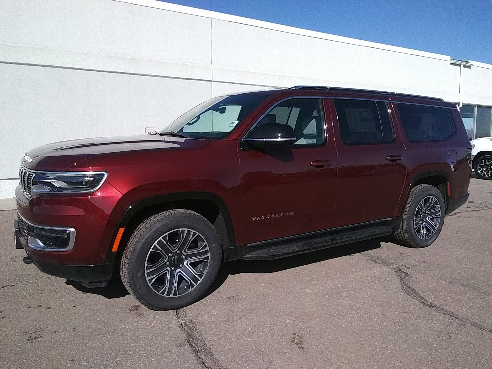 2025 Jeep Wagoneer L Base photo 2