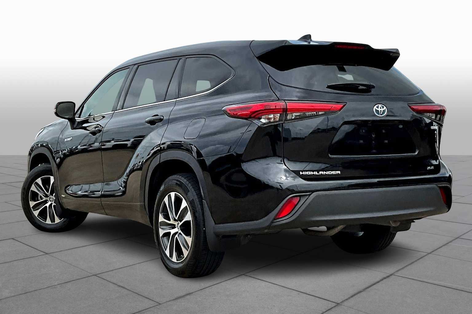 2021 Toyota Highlander Hybrid XLE photo 10