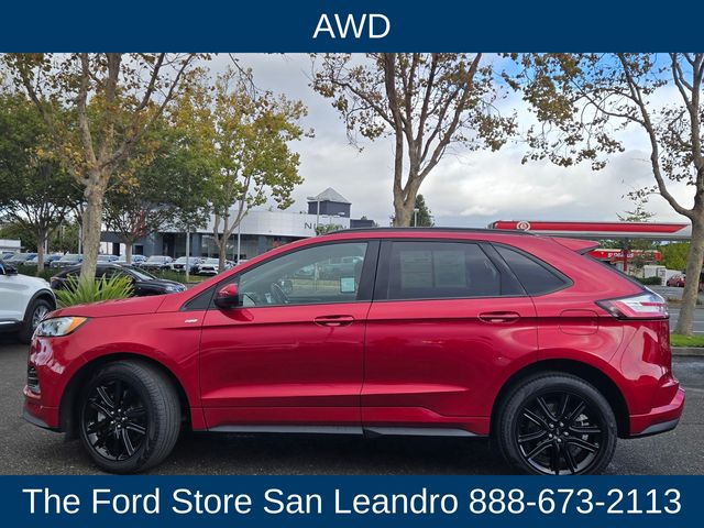 2024 Ford Edge ST photo 4