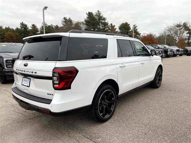 2024 Ford Expedition MAX Limited photo 2