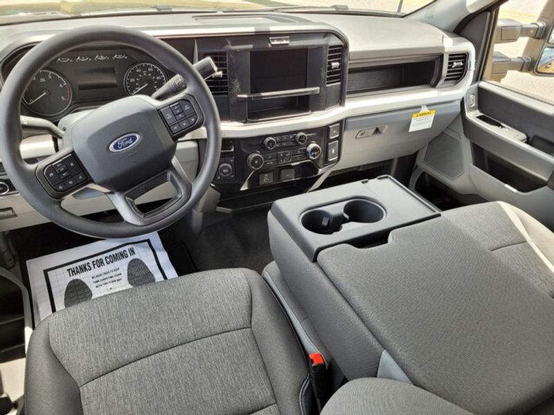 2025 Ford F-250 XL photo 8