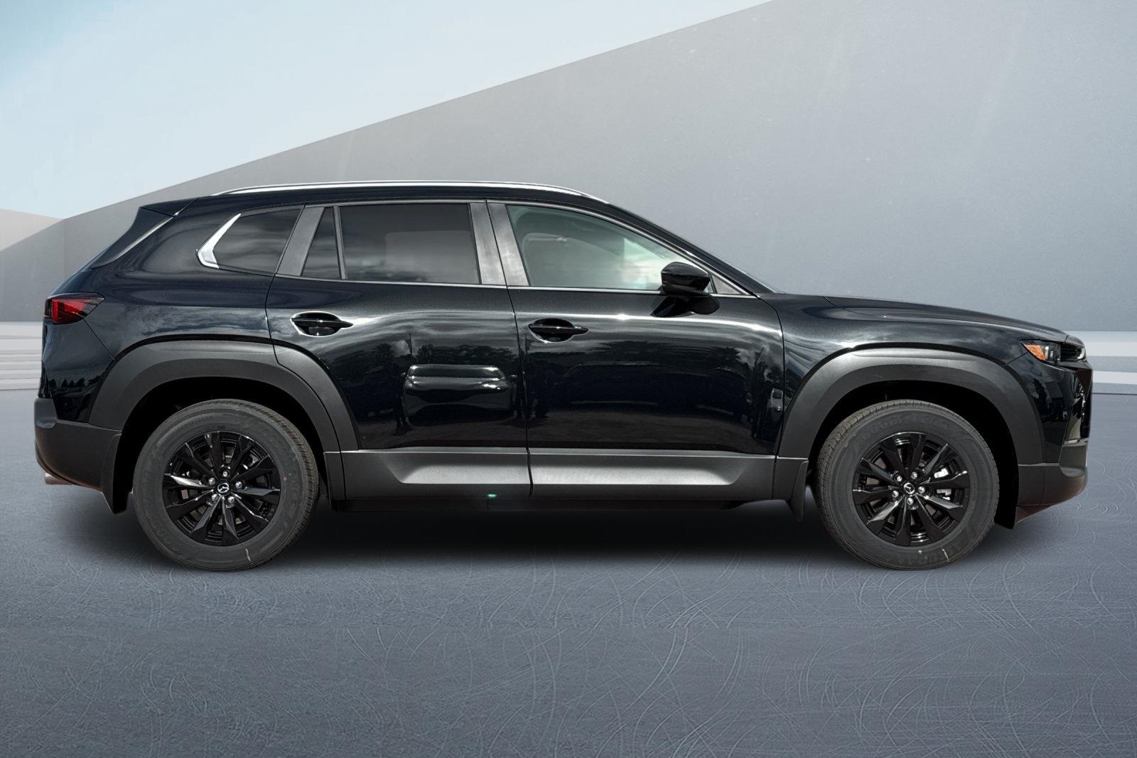 2026 Mazda CX-50 2.5 Preferred photo 2