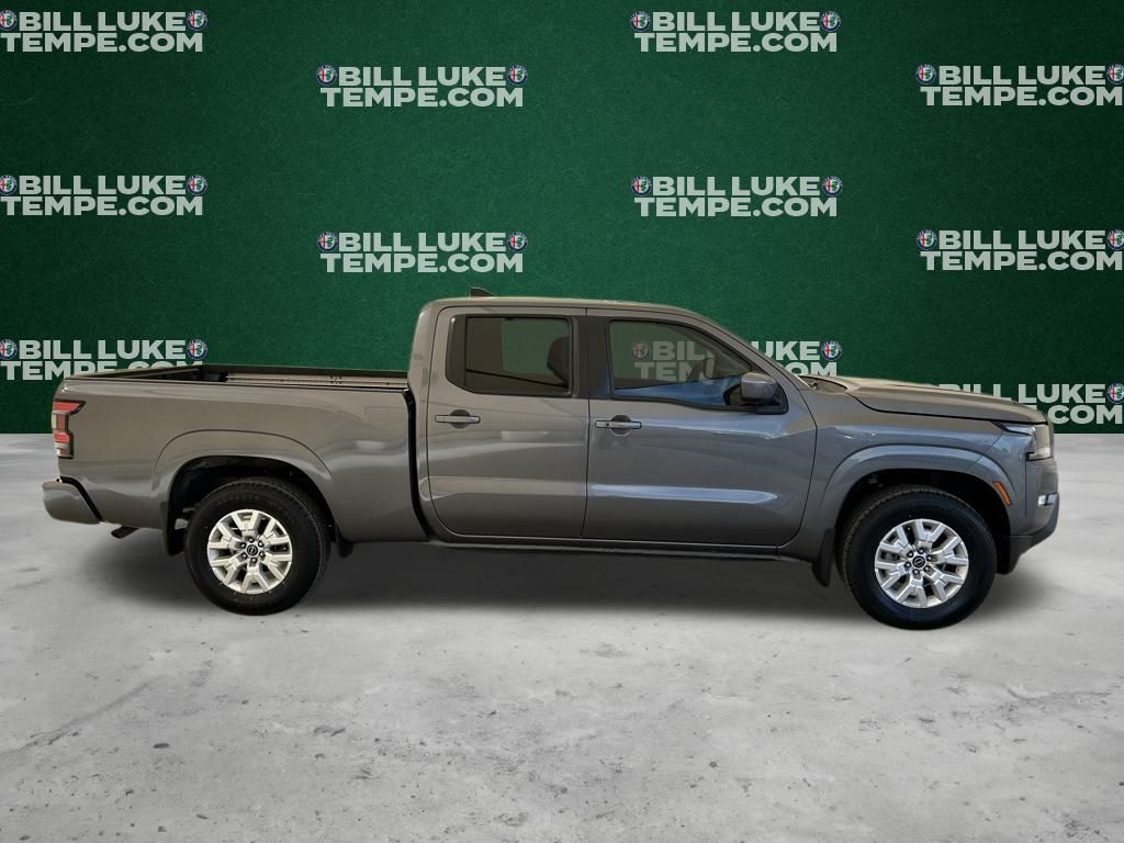2023 Nissan Frontier SV photo 3