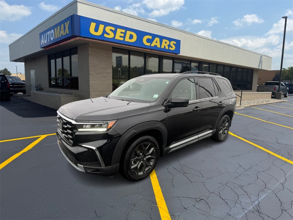 2023 Honda Pilot Touring's photo