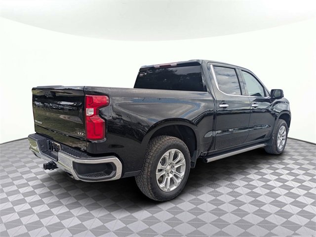2023 Chevrolet Silverado 1500 LTZ photo 2
