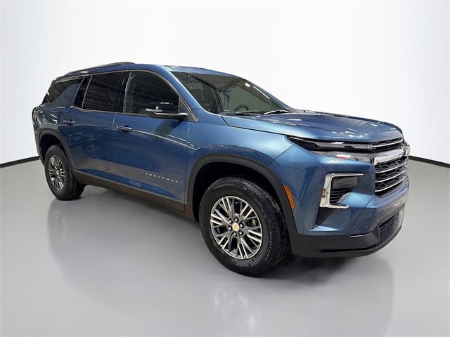 2026 Chevrolet Traverse photo 3