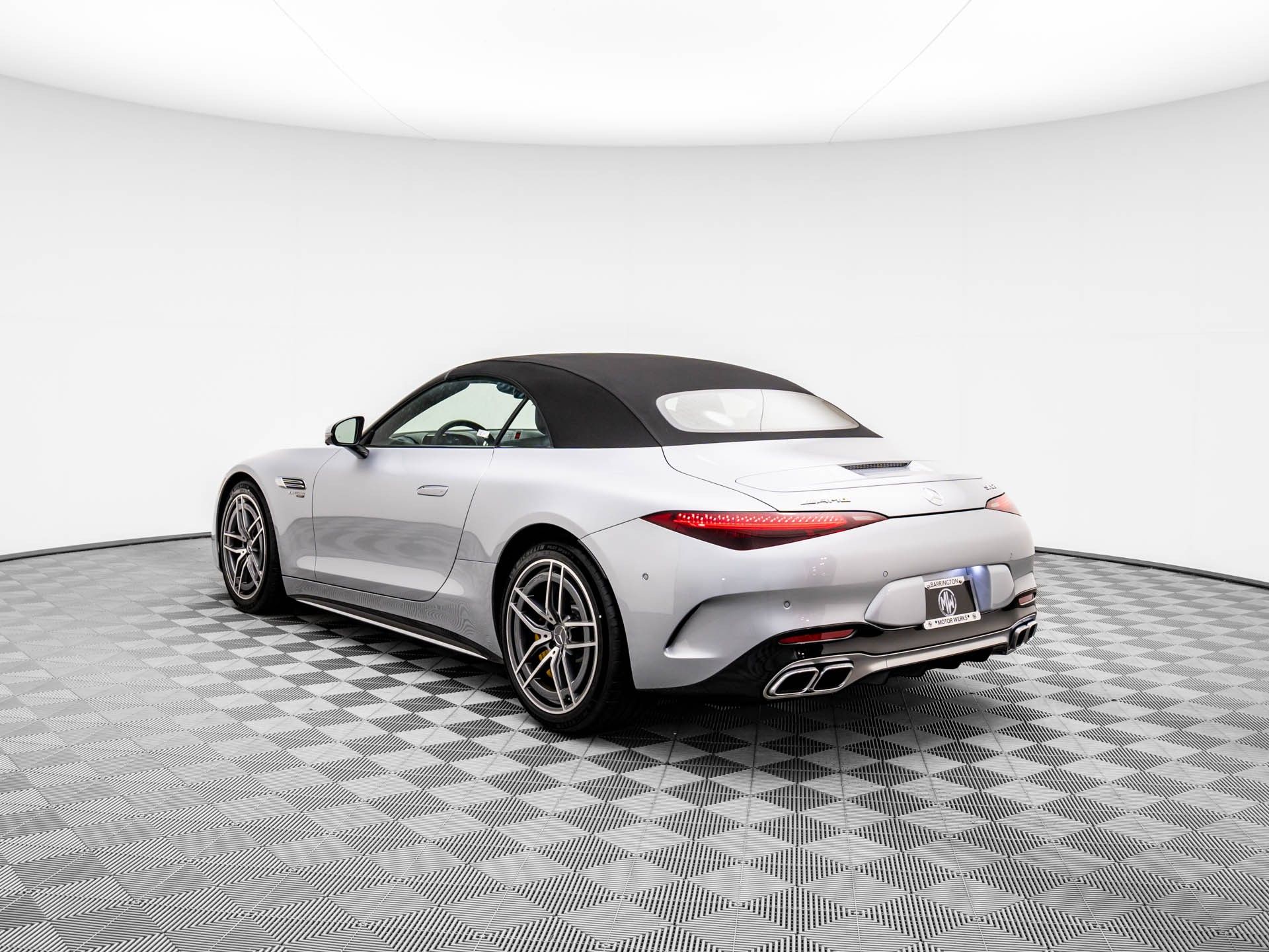 2025 Mercedes Benz SL AMG 63 photo 3