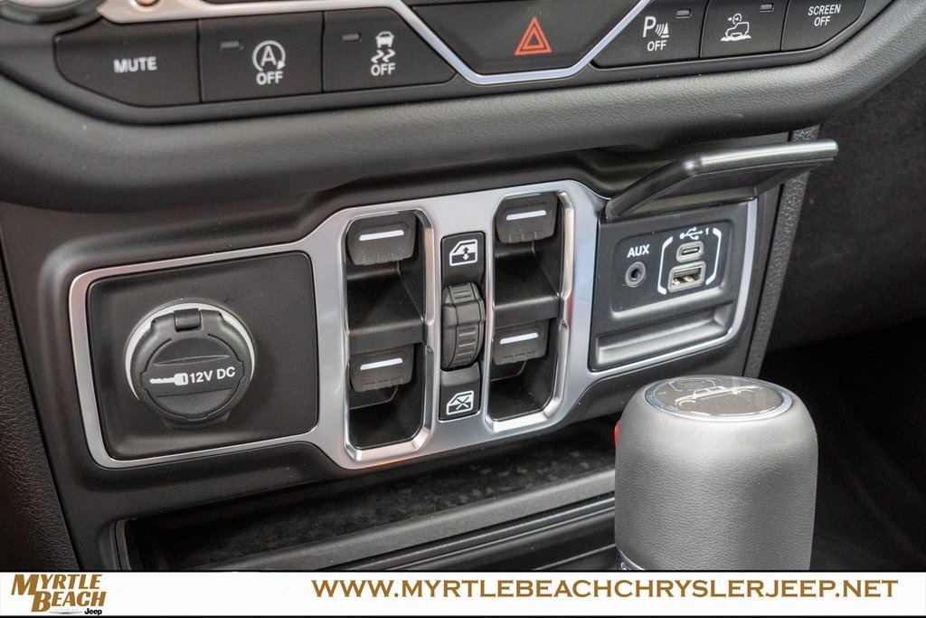 2025 Jeep Gladiator Sport S photo 28