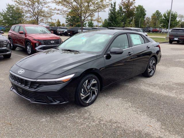 2025 Hyundai Elantra Limited's photo