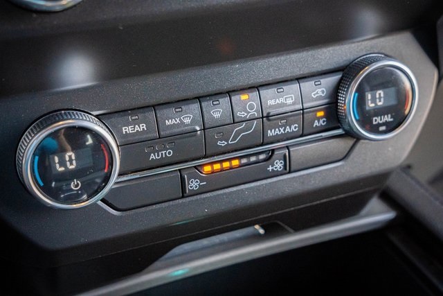 2019 Ford Expedition XLT photo 22