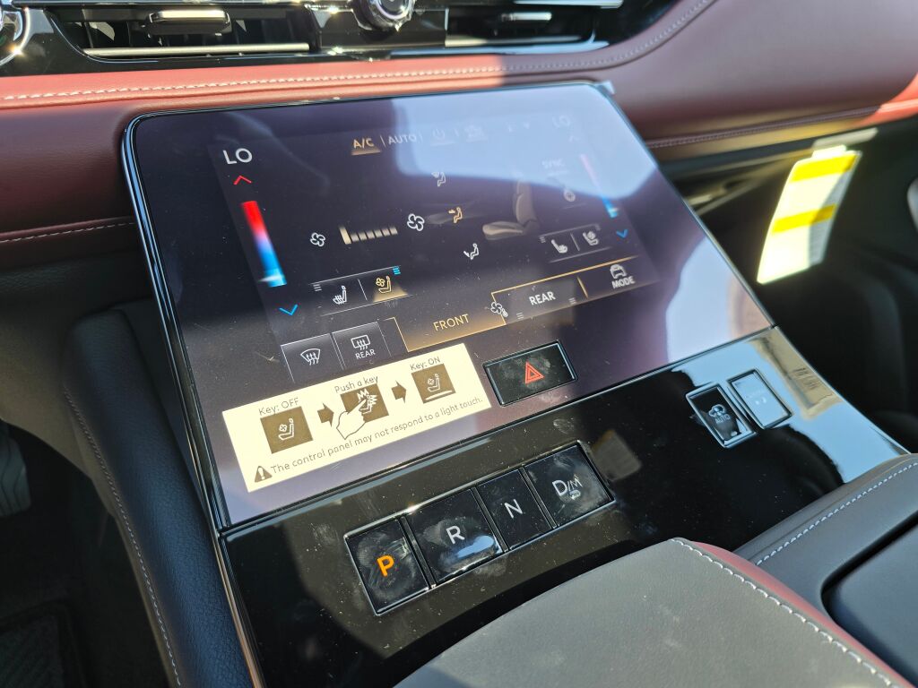 2026 Infiniti QX80 photo 31