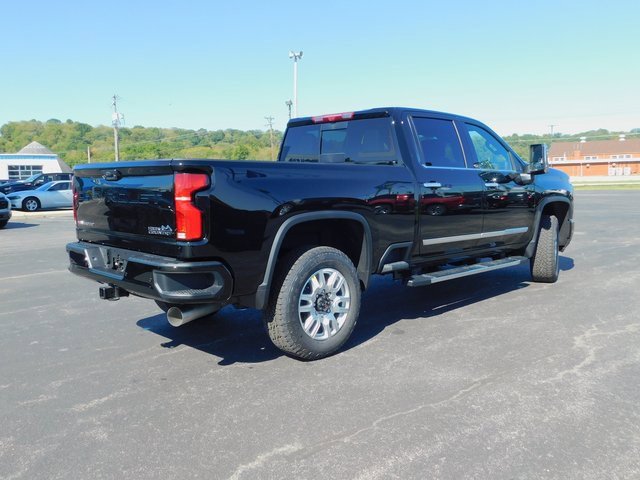 2025 Chevrolet Silverado 2500HD High Country photo 8