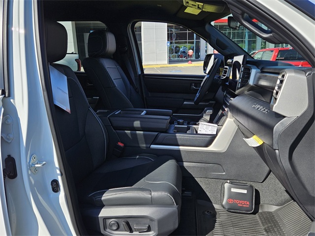 2026 Toyota Tundra SR5 CrewMax photo 16